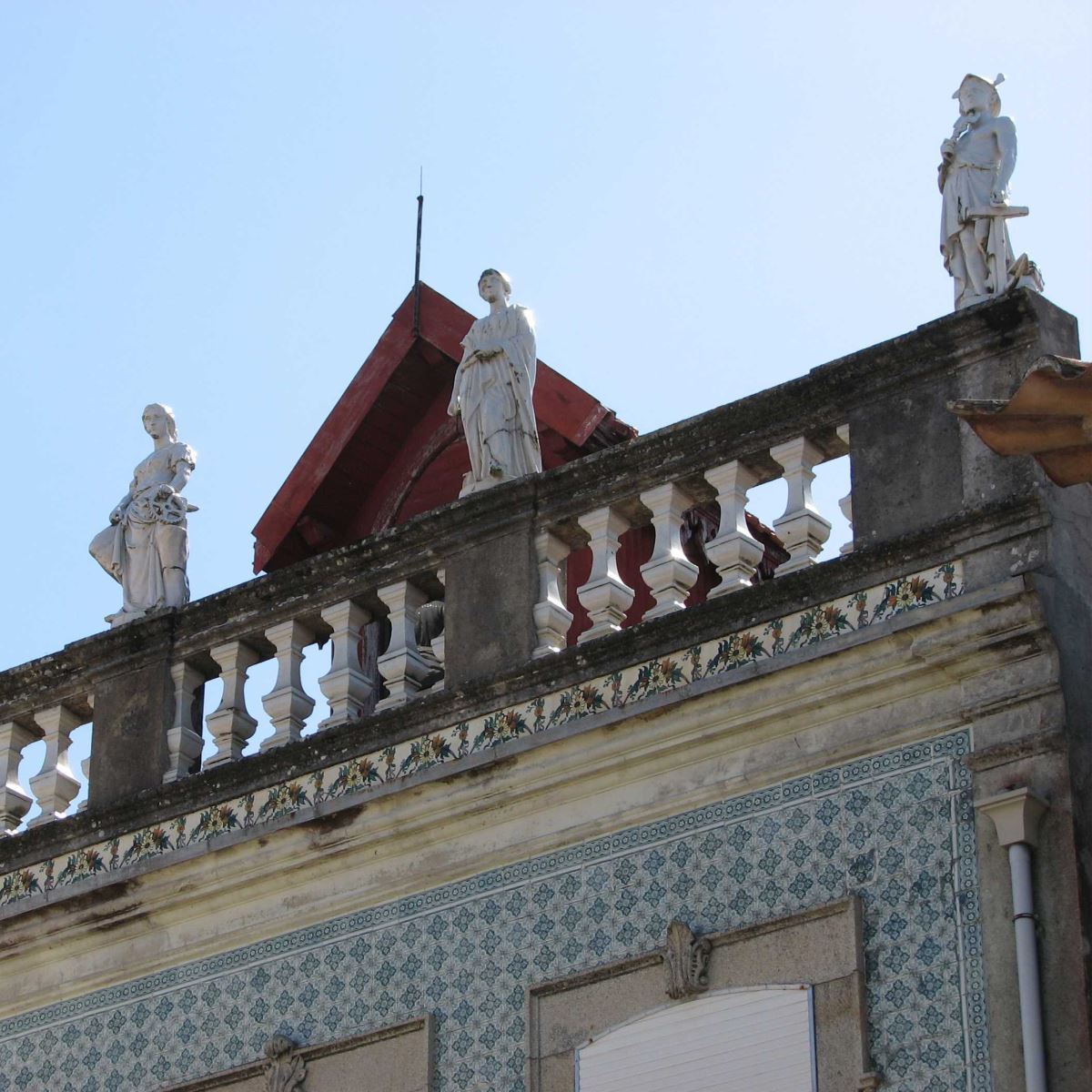Detalhe de uma fachada da cidade de Ovar | fotografia de Francisco Queiroz/IPC