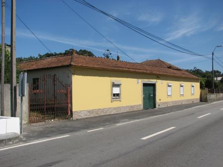 <b>Edif�cio na Rua de S�o Pedro[...]</b>