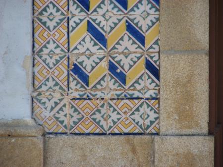 <b>Revestimento cer�mico da fac[...]</b>