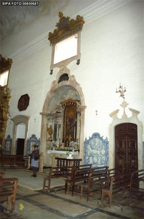 <b>Nave</b>