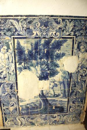 <b>Revestimento cermico da sac[...]</b>
