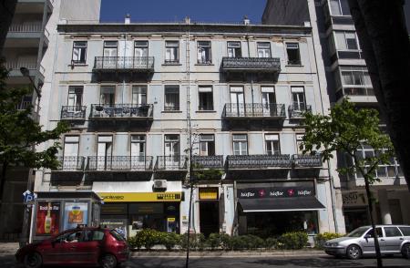 <b>Edifcio na Av. Almirante Re[...]</b>