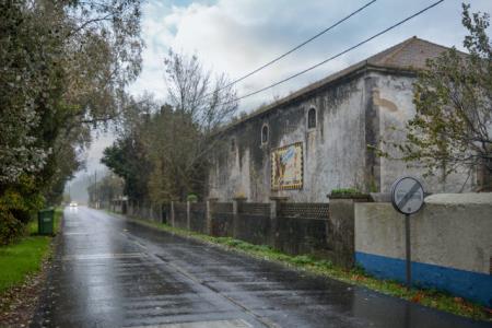 <b>Edifcio na Estrada Nacional[...]</b>