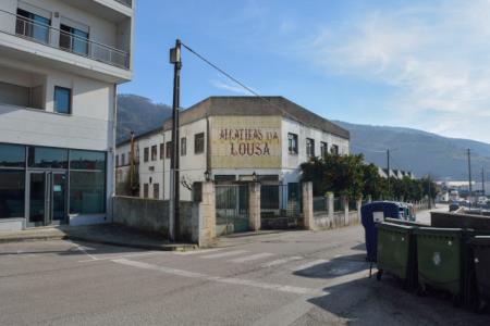 <b>Edifcio na Rua dos Combaten[...]</b>