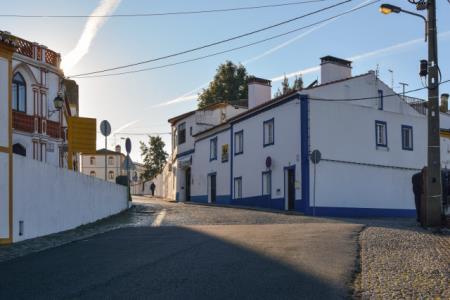 <b>Edifcio na Rua da Porta Nov[...]</b>