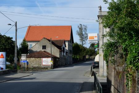 <b>Edifcio na Estrada nacional[...]</b>