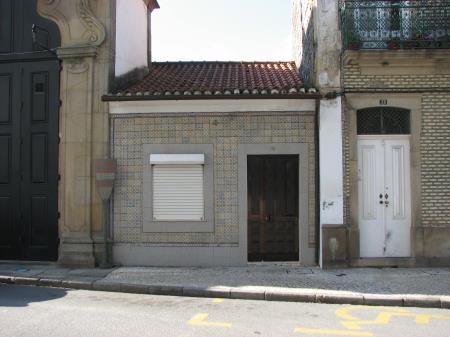 <b>Edif�cio na Rua Alexandre He[...]</b>